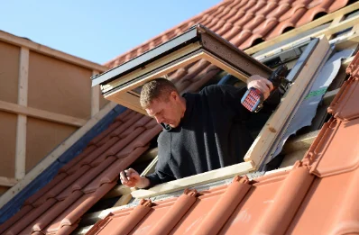 Pose de fenêtres de toit Velux à Freissinouse
